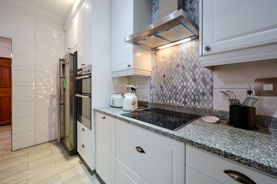 5 Bedroom Property for Sale in Carlswald North Estate Gauteng