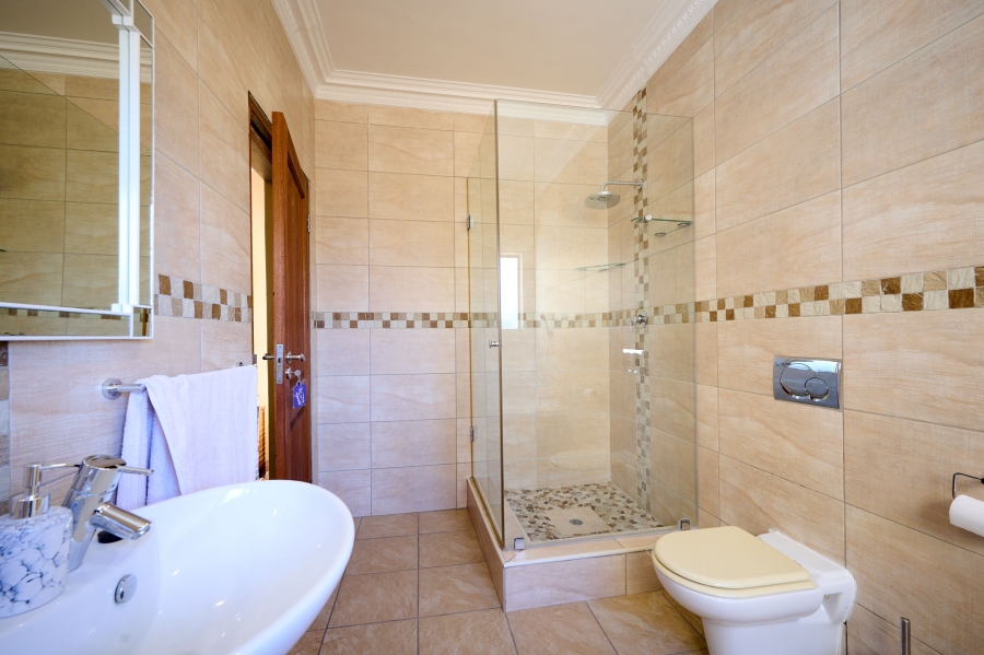 5 Bedroom Property for Sale in Carlswald North Estate Gauteng