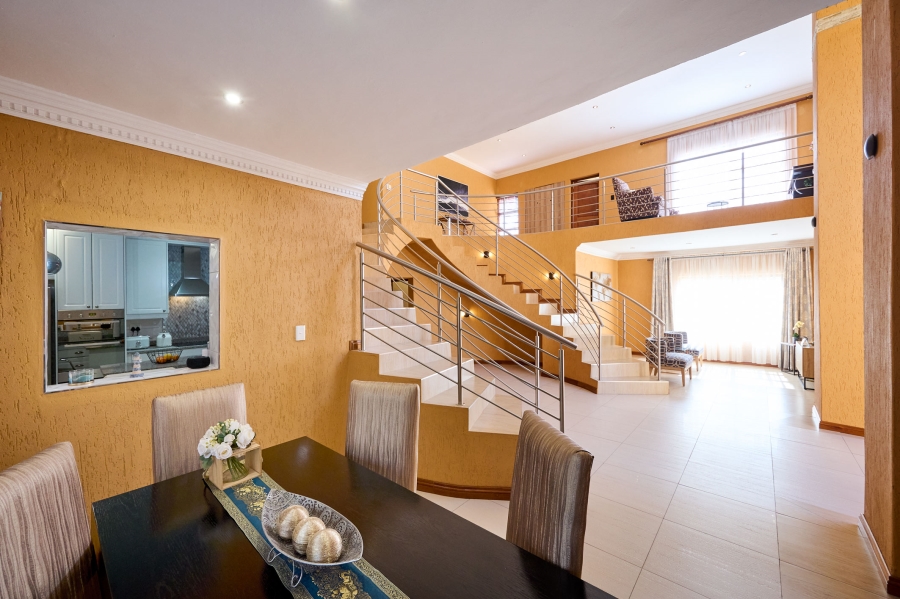 5 Bedroom Property for Sale in Carlswald North Estate Gauteng