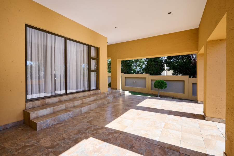 5 Bedroom Property for Sale in Carlswald North Estate Gauteng