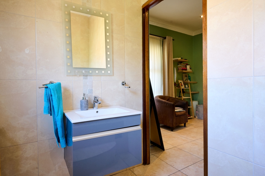 5 Bedroom Property for Sale in Carlswald North Estate Gauteng