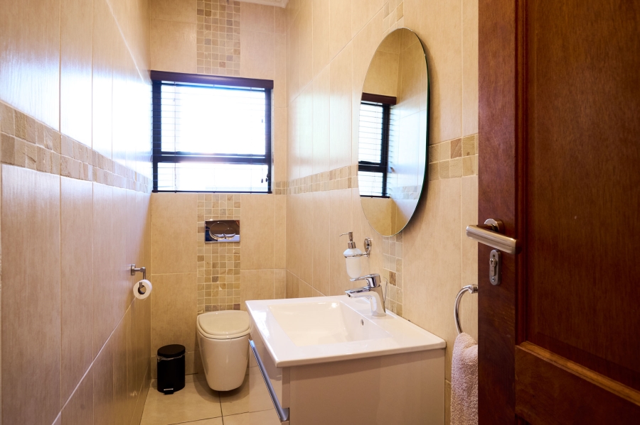 5 Bedroom Property for Sale in Carlswald North Estate Gauteng