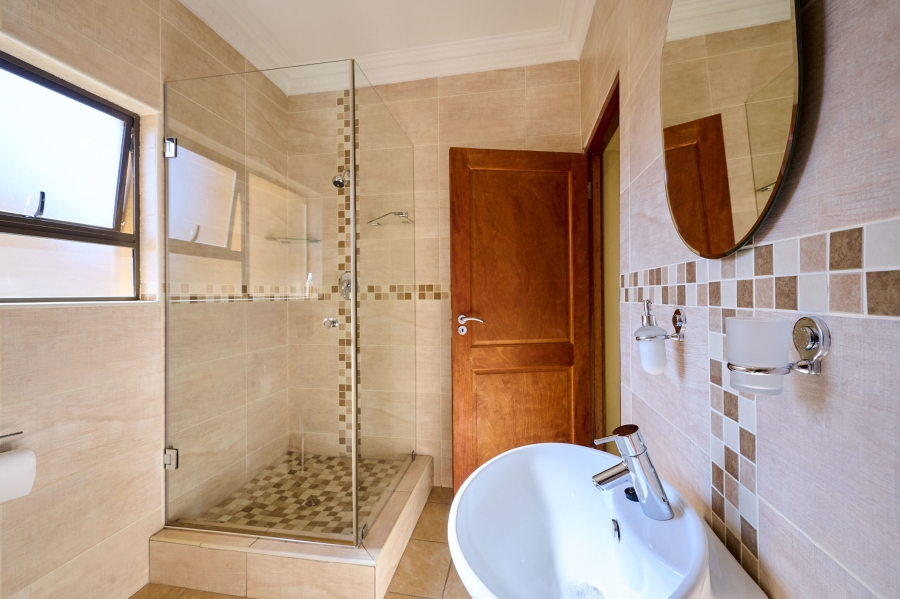 5 Bedroom Property for Sale in Carlswald North Estate Gauteng