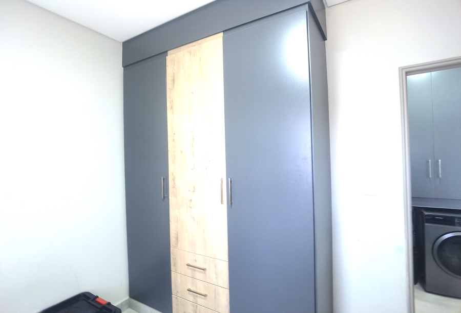 2 Bedroom Property for Sale in Die Hoewes Gauteng