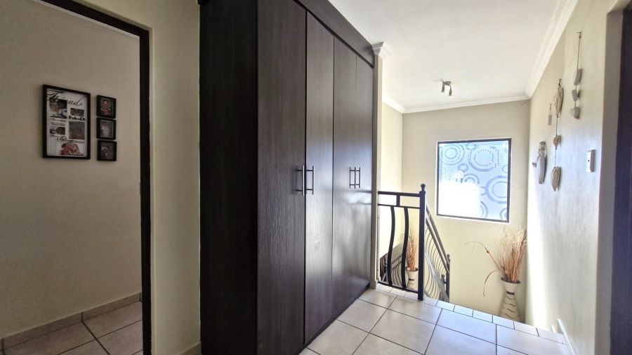 4 Bedroom Property for Sale in Amberfield Gauteng