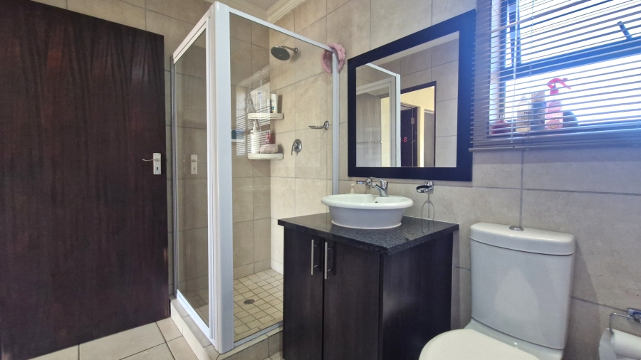 4 Bedroom Property for Sale in Amberfield Gauteng
