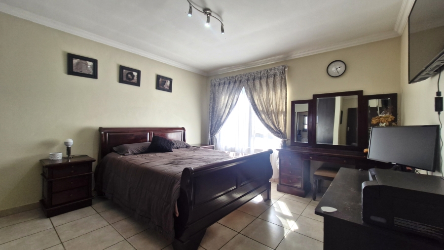 4 Bedroom Property for Sale in Amberfield Gauteng