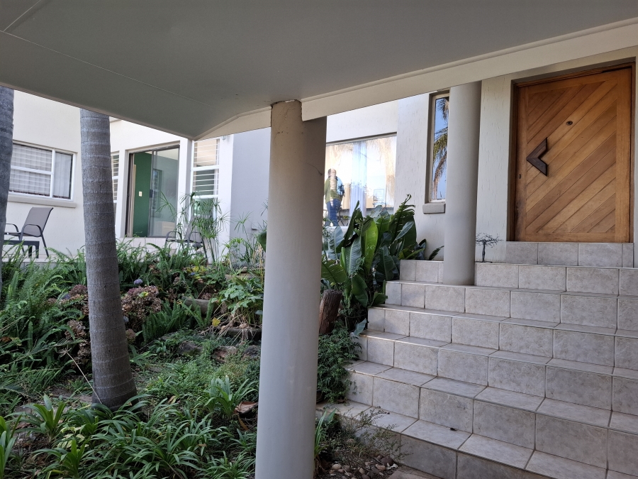 To Let 3 Bedroom Property for Rent in Faerie Glen Gauteng