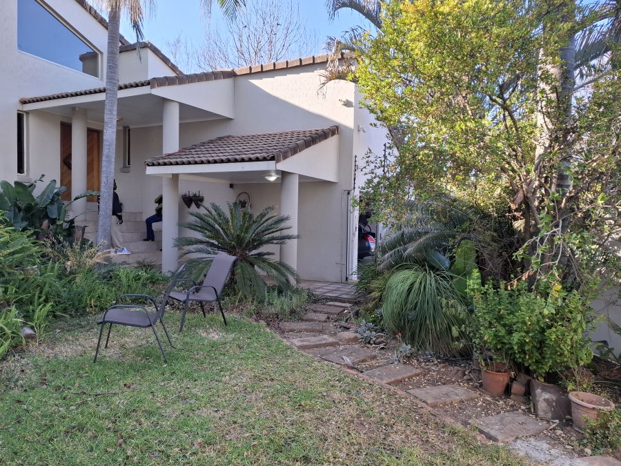 To Let 3 Bedroom Property for Rent in Faerie Glen Gauteng