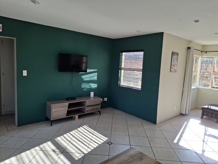 To Let 3 Bedroom Property for Rent in Faerie Glen Gauteng