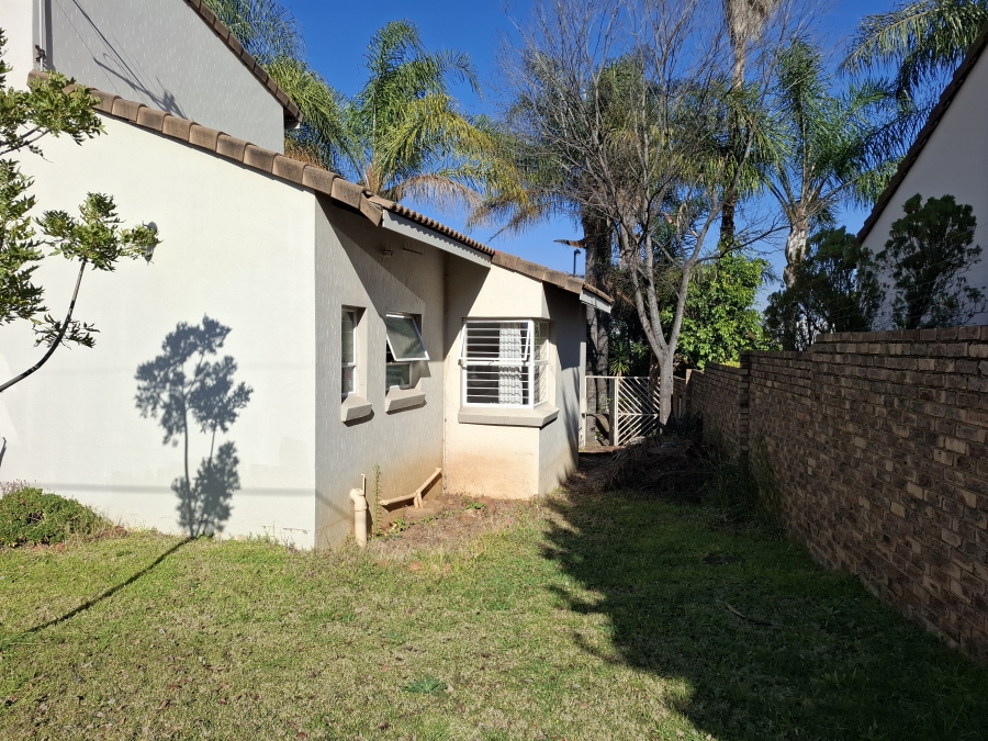 To Let 3 Bedroom Property for Rent in Faerie Glen Gauteng