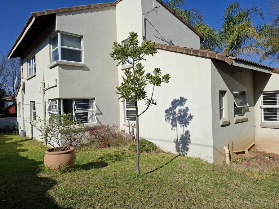 To Let 3 Bedroom Property for Rent in Faerie Glen Gauteng