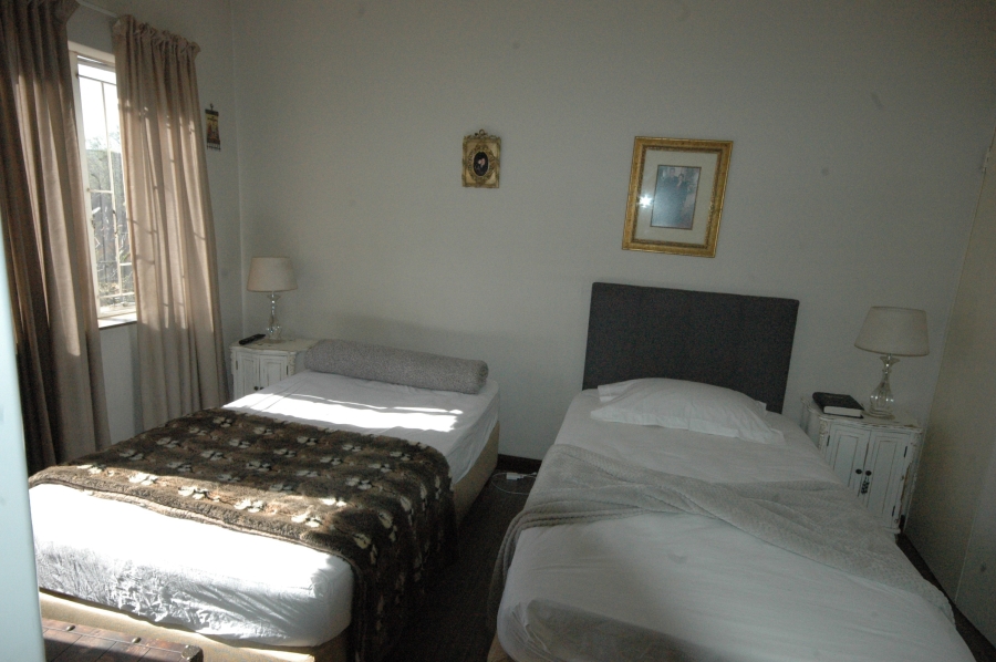 3 Bedroom Property for Sale in Faerie Glen Gauteng