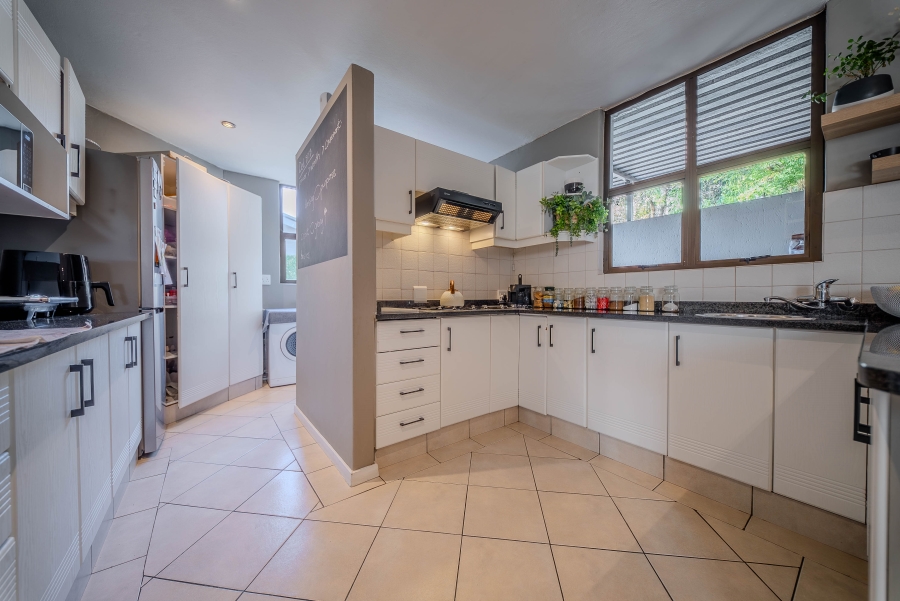 5 Bedroom Property for Sale in Lynnwood Glen Gauteng