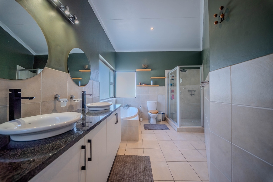 5 Bedroom Property for Sale in Lynnwood Glen Gauteng