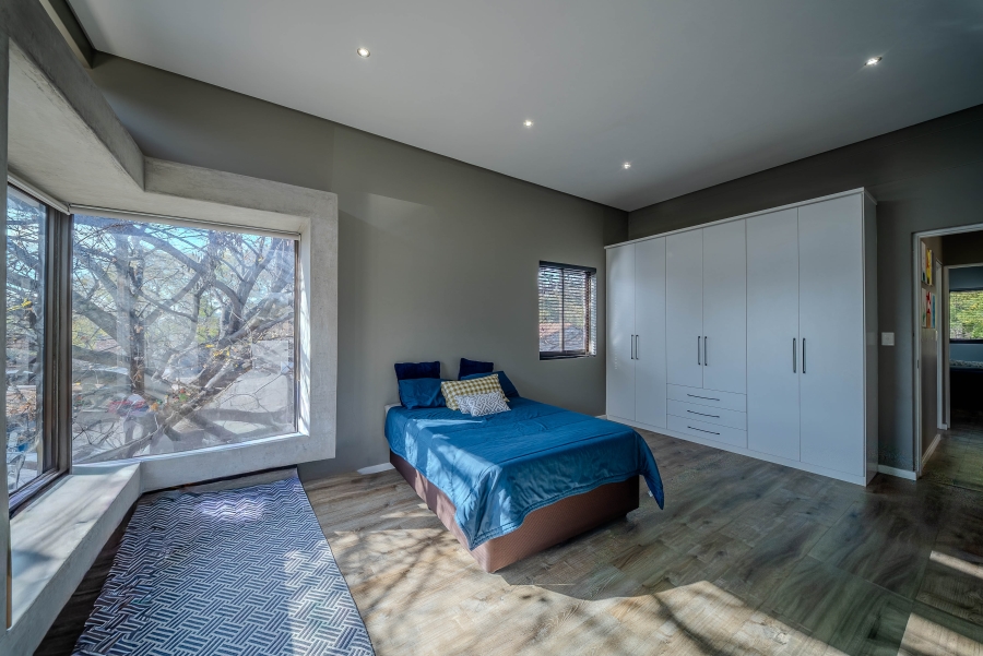 5 Bedroom Property for Sale in Lynnwood Glen Gauteng