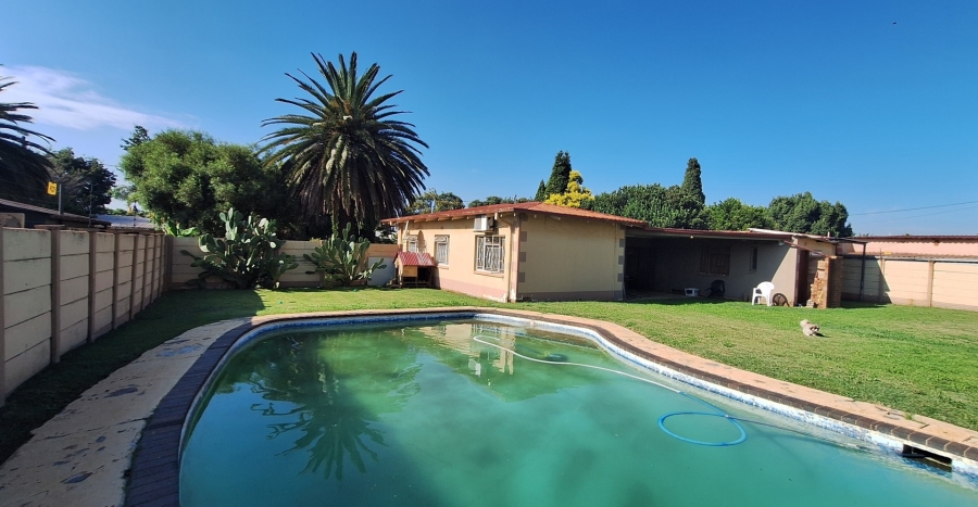 3 Bedroom Property for Sale in Sonland Park Gauteng