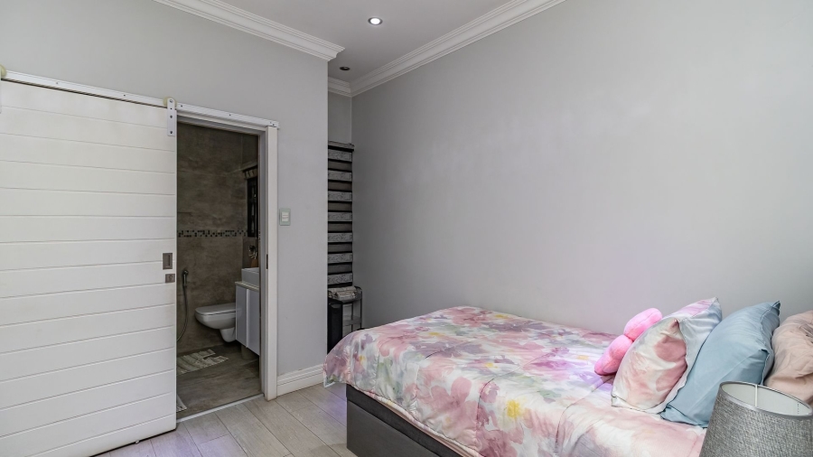 3 Bedroom Property for Sale in Mackenzie Park Gauteng
