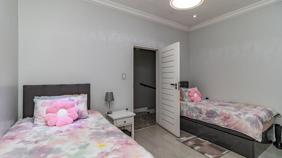 3 Bedroom Property for Sale in Mackenzie Park Gauteng