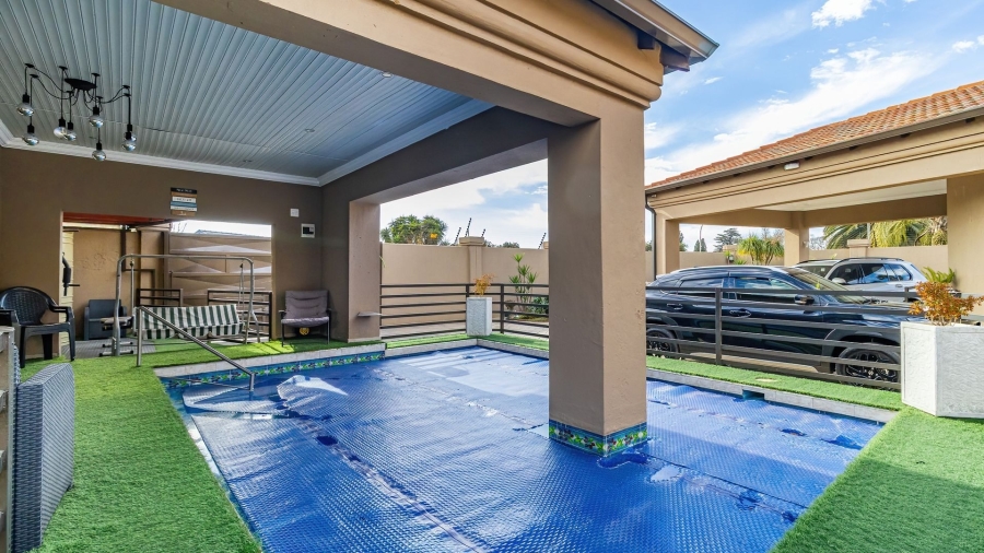 3 Bedroom Property for Sale in Mackenzie Park Gauteng