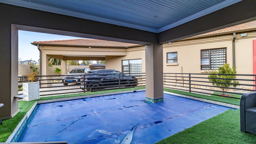 3 Bedroom Property for Sale in Mackenzie Park Gauteng
