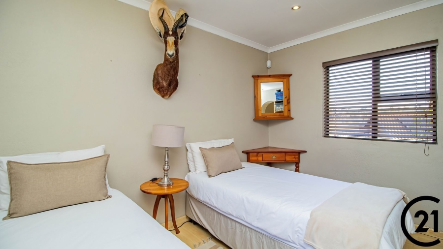 6 Bedroom Property for Sale in Rynfield Gauteng