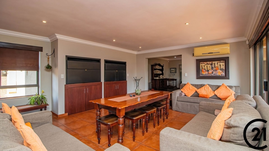6 Bedroom Property for Sale in Rynfield Gauteng