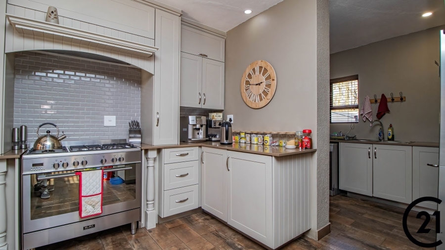 6 Bedroom Property for Sale in Rynfield Gauteng