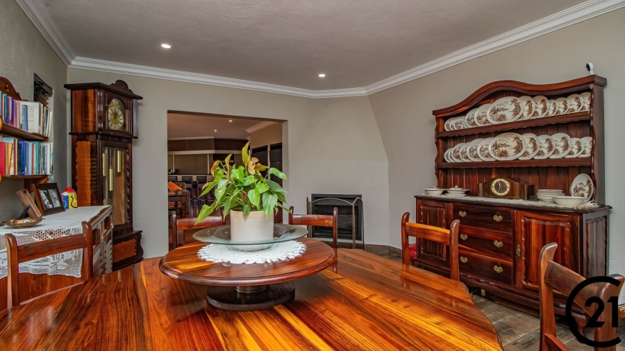 6 Bedroom Property for Sale in Rynfield Gauteng