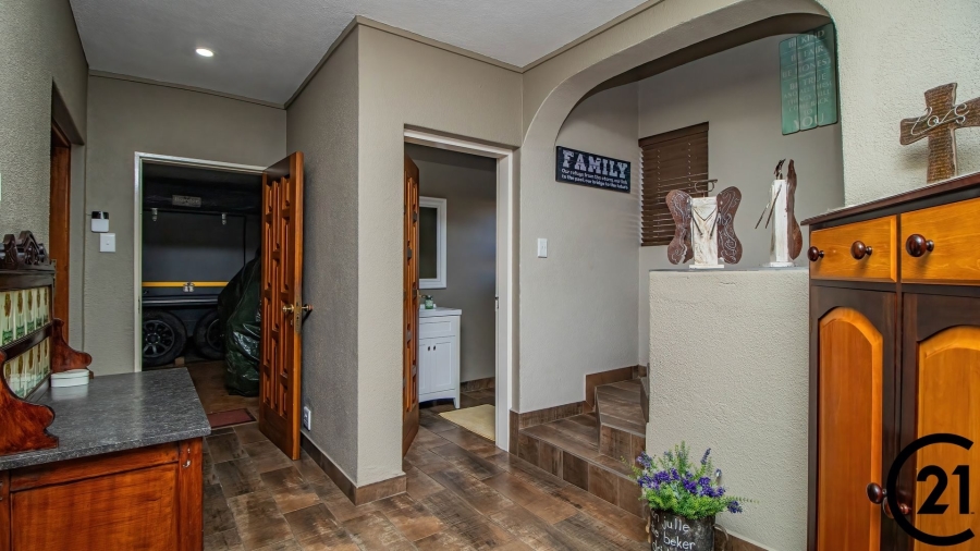6 Bedroom Property for Sale in Rynfield Gauteng