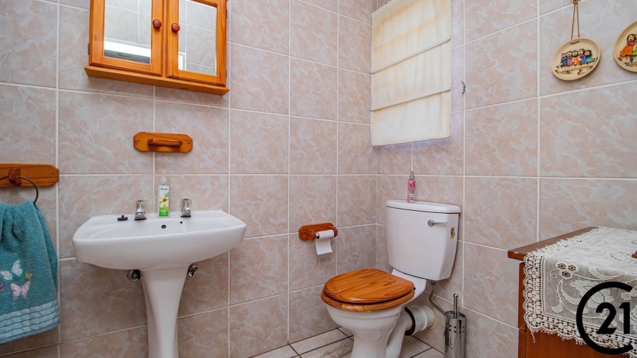 6 Bedroom Property for Sale in Rynfield Gauteng