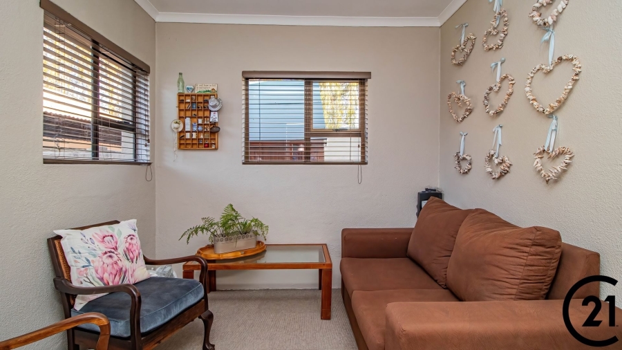 6 Bedroom Property for Sale in Rynfield Gauteng