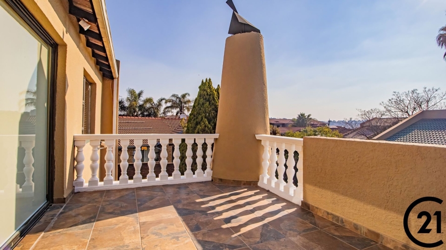 6 Bedroom Property for Sale in Rynfield Gauteng
