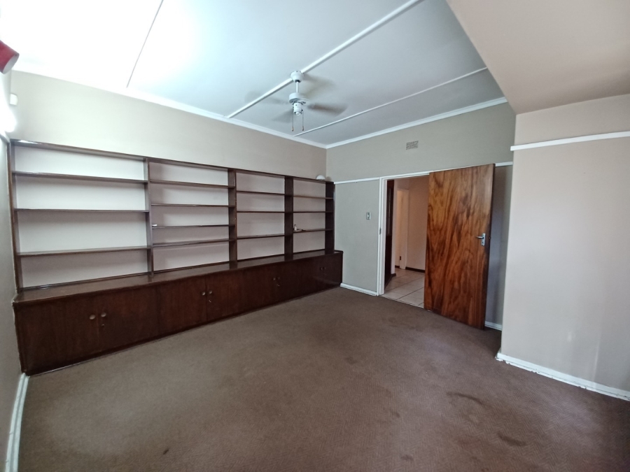 4 Bedroom Property for Sale in Vanderbijlpark CW 5 Gauteng