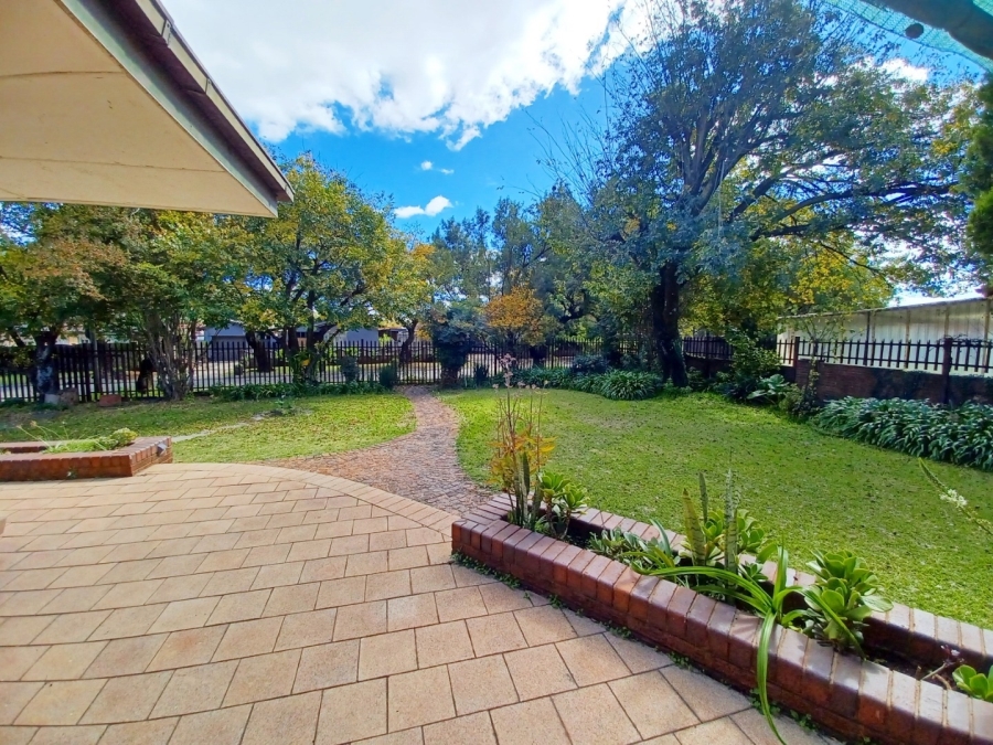 4 Bedroom Property for Sale in Vanderbijlpark CW 5 Gauteng