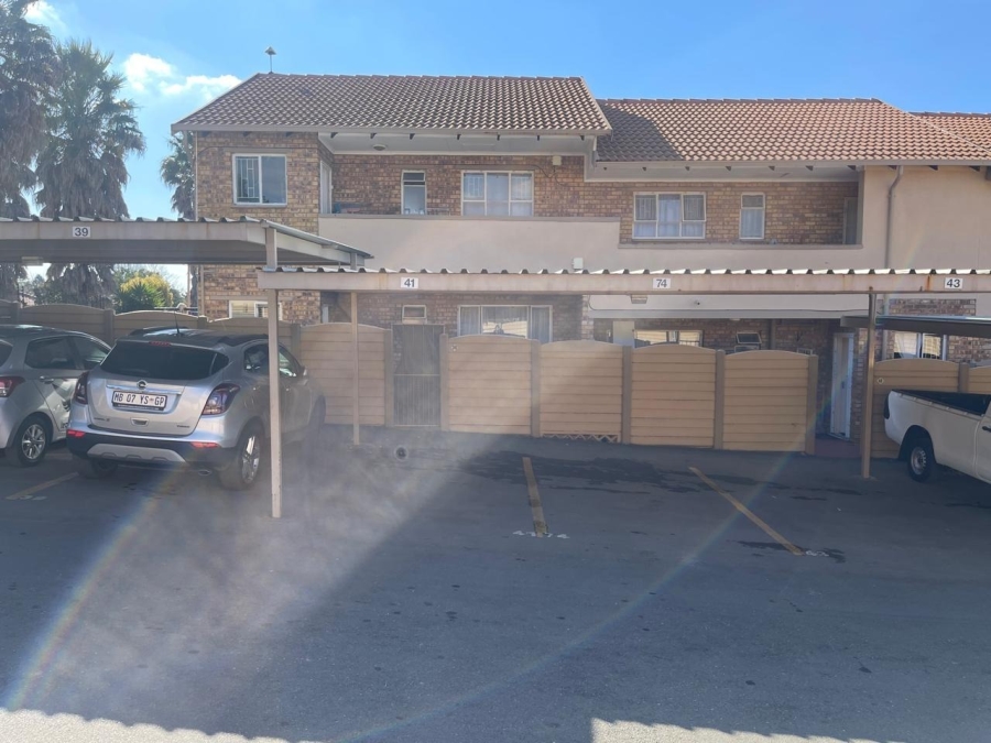 2 Bedroom Property for Sale in Birch Acres Gauteng