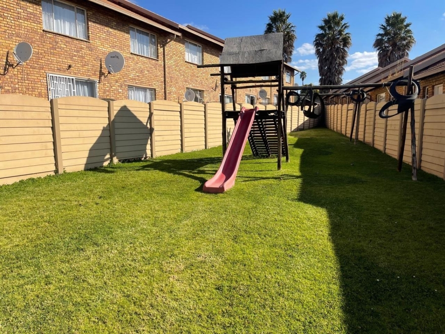 2 Bedroom Property for Sale in Birch Acres Gauteng