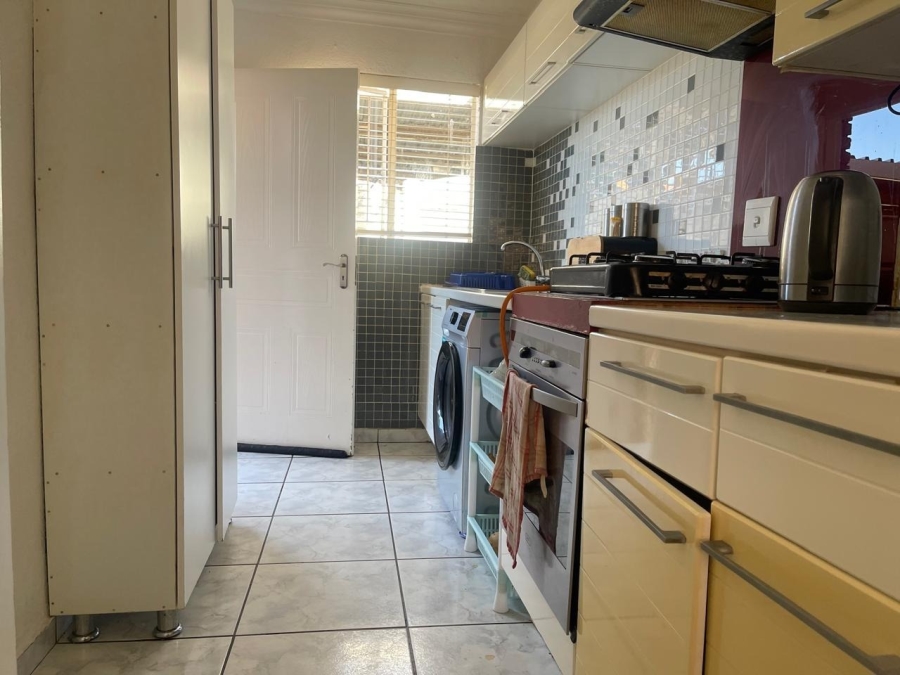 2 Bedroom Property for Sale in Birch Acres Gauteng