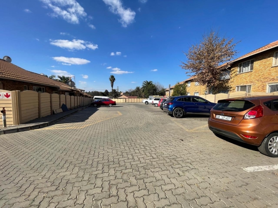 2 Bedroom Property for Sale in Birch Acres Gauteng