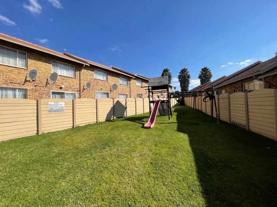 2 Bedroom Property for Sale in Birch Acres Gauteng