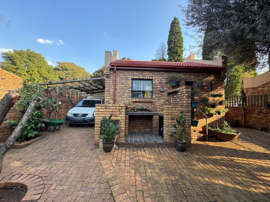 3 Bedroom Property for Sale in Hennopspark Gauteng
