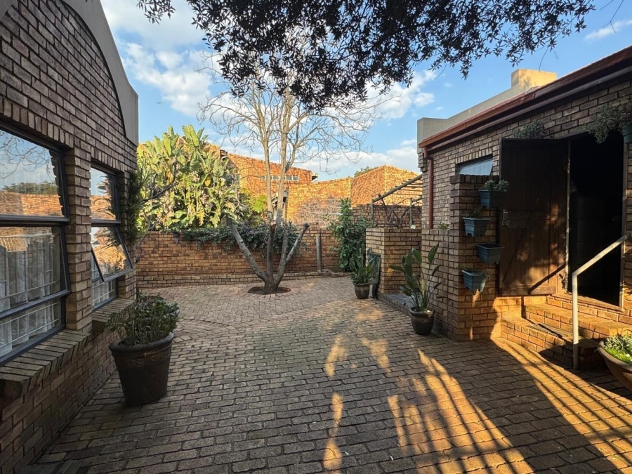 3 Bedroom Property for Sale in Hennopspark Gauteng
