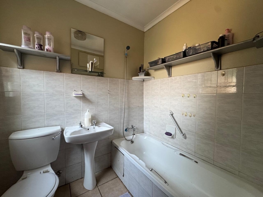3 Bedroom Property for Sale in Hennopspark Gauteng