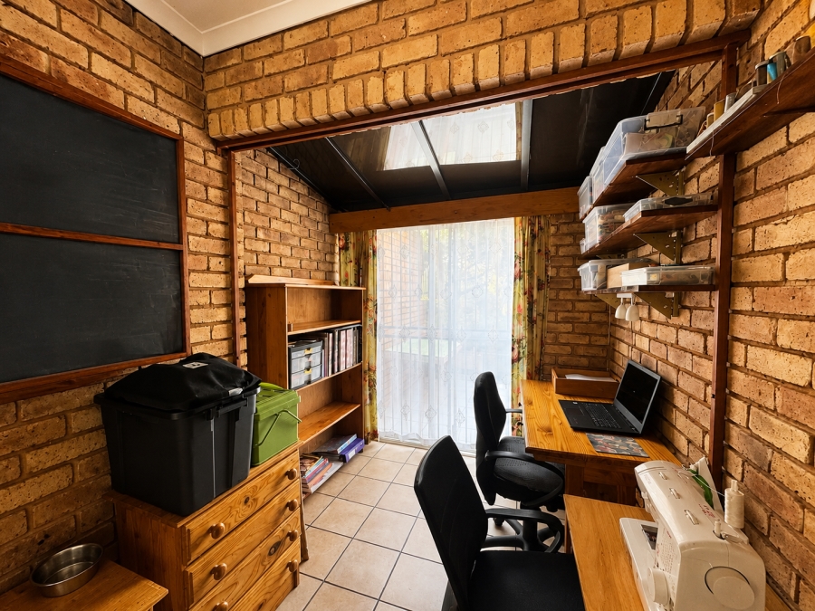 3 Bedroom Property for Sale in Hennopspark Gauteng