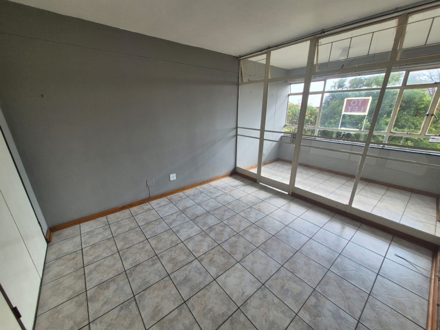 1 Bedroom Property for Sale in Rhodesfield Gauteng