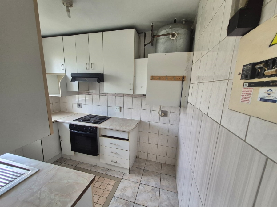1 Bedroom Property for Sale in Rhodesfield Gauteng