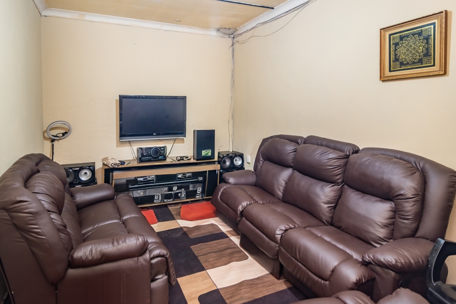 26 Bedroom Property for Sale in Bezuidenhout Valley Gauteng