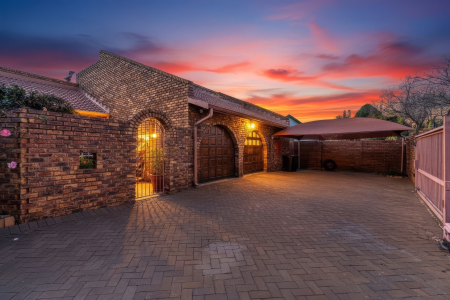 4 Bedroom Property for Sale in Eden Glen Gauteng