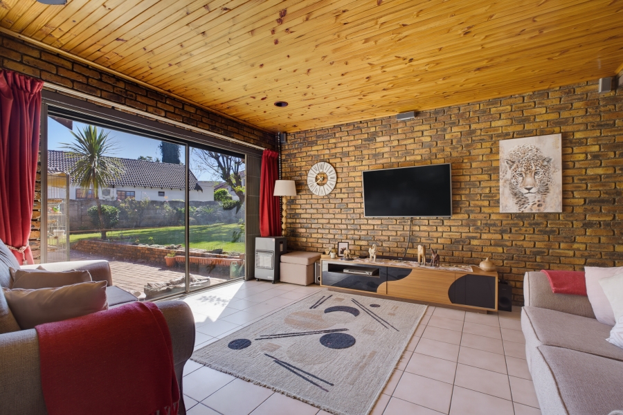 4 Bedroom Property for Sale in Eden Glen Gauteng