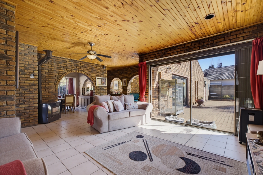 4 Bedroom Property for Sale in Eden Glen Gauteng